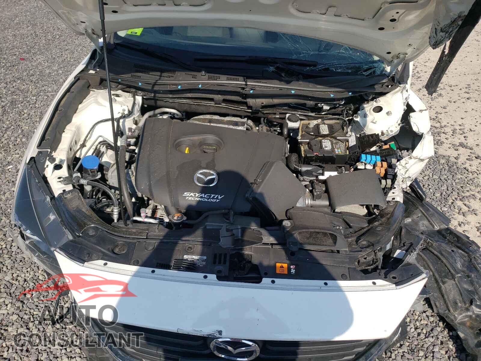 MAZDA 3 2018 - 3MZBN1U7XJM177660