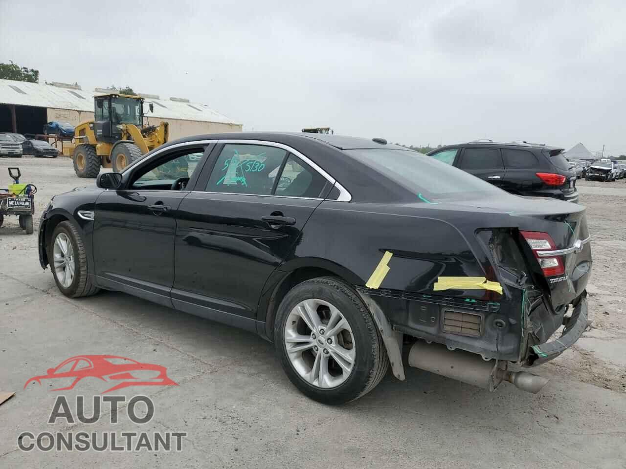 FORD TAURUS 2018 - 1FAHP2E89JG113825