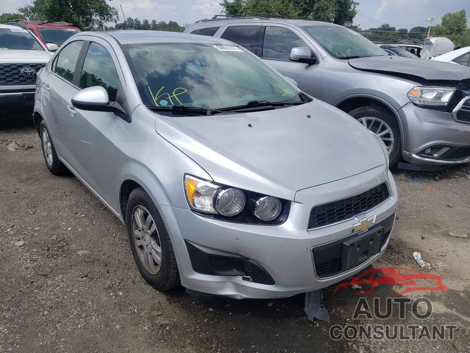 CHEVROLET SONIC 2016 - 1G1JC5SH2G4155849