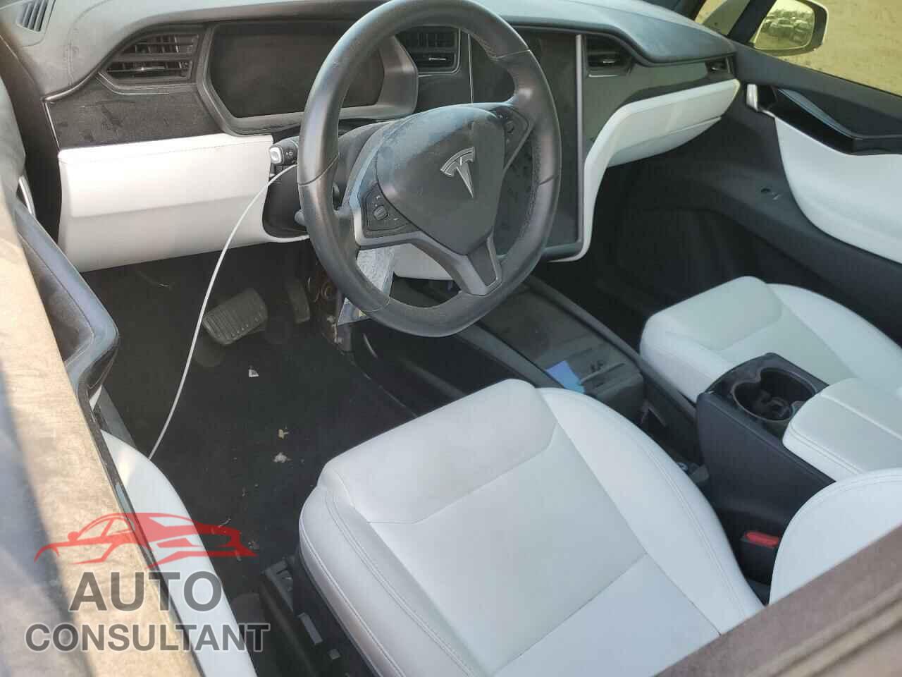 TESLA MODEL X 2020 - 5YJXCDE2XLF280104