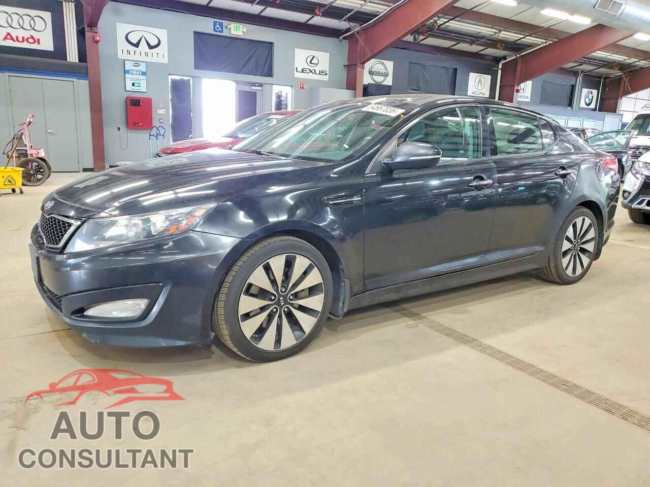KIA OPTIMA 2011 - KNAGR4A67B5155937