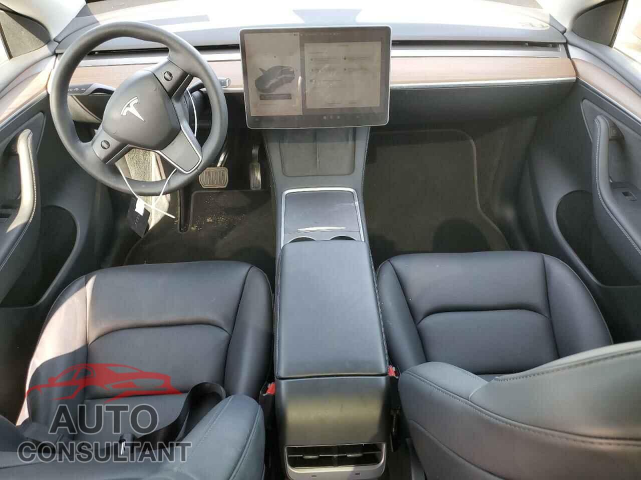 TESLA MODEL Y 2024 - 7SAYGDEE3RF994655