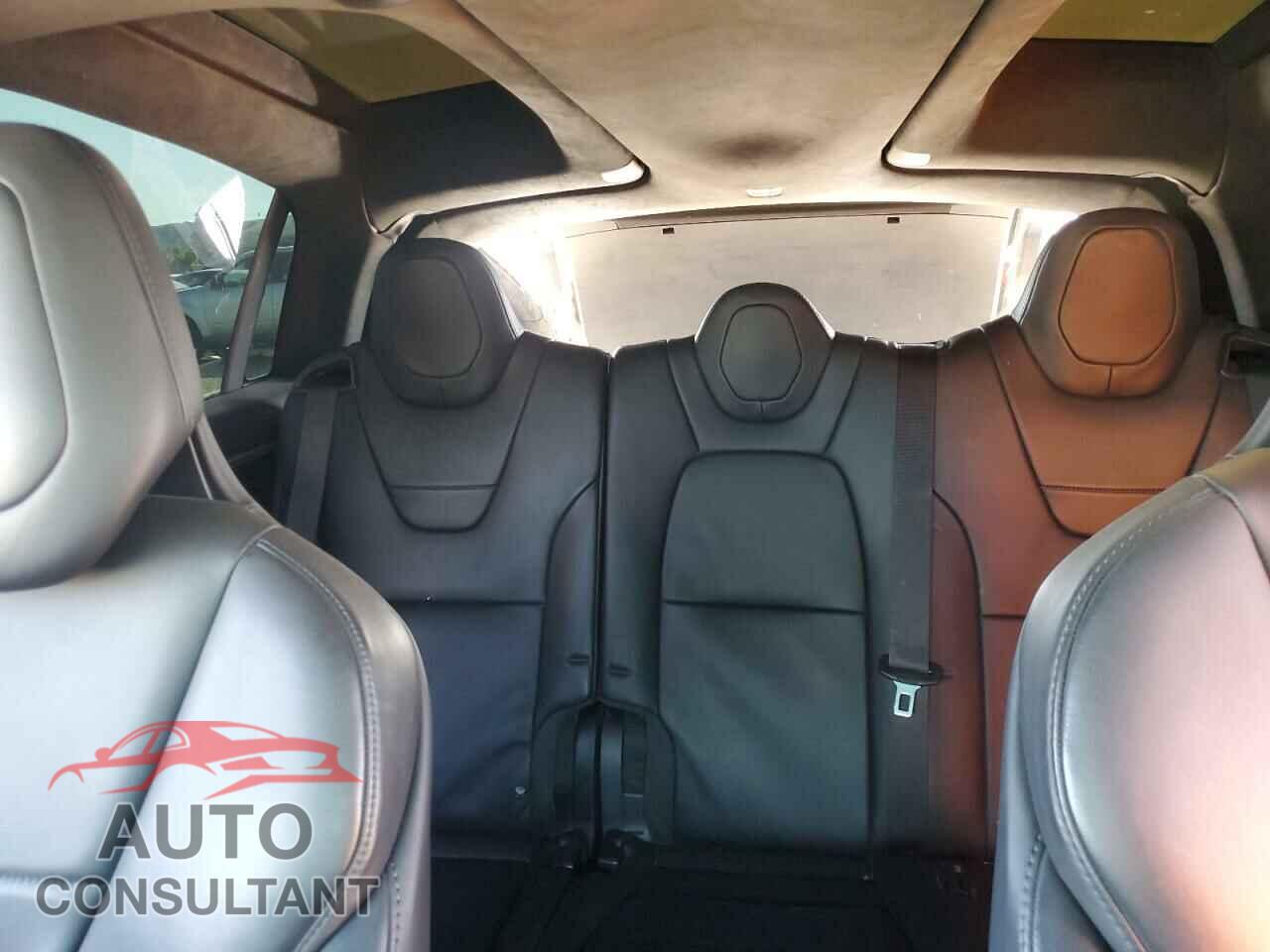 TESLA MODEL X 2017 - 5YJXCDE2XHF049999