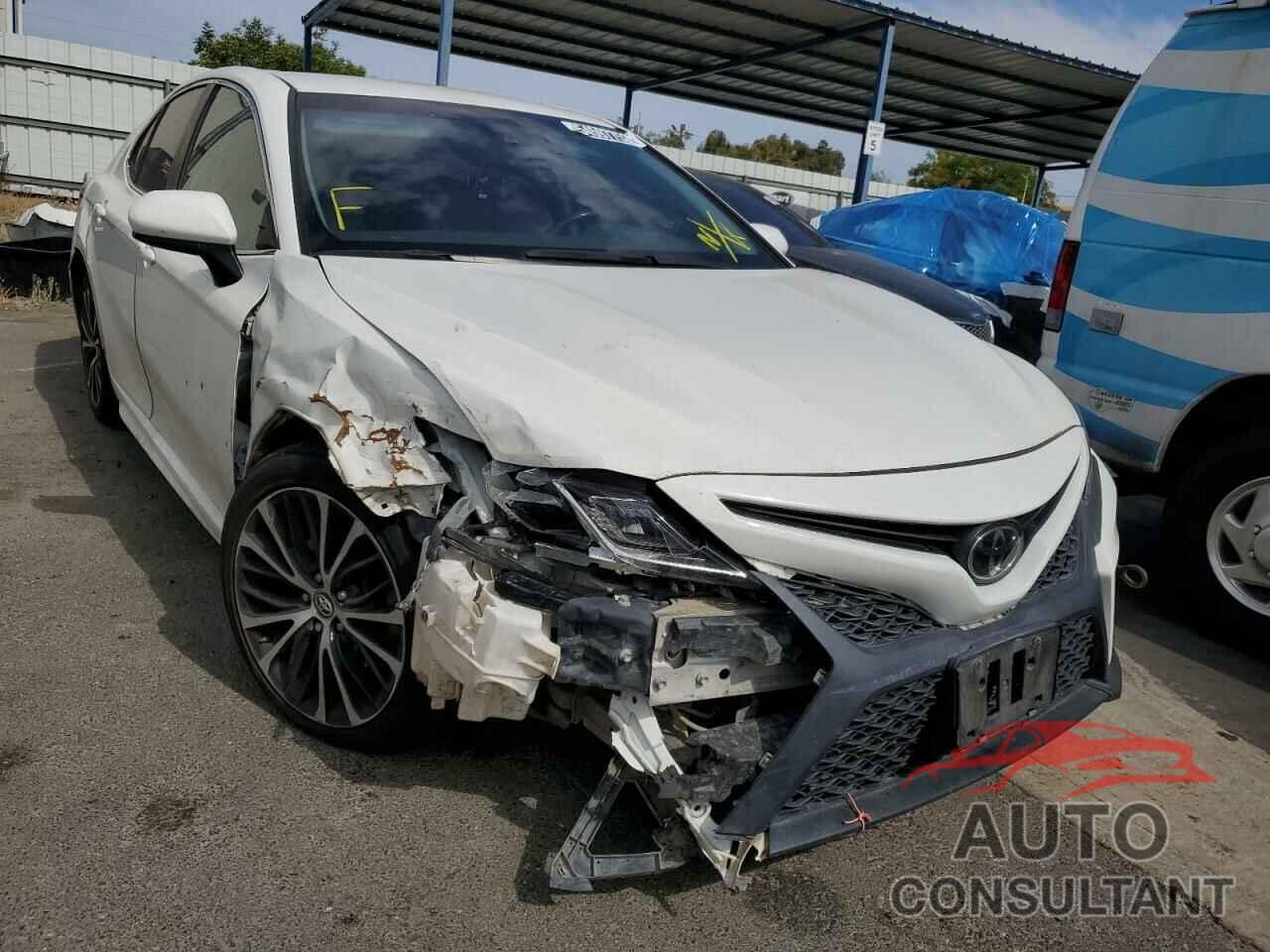 TOYOTA CAMRY 2018 - JTNB11HK5J3061776