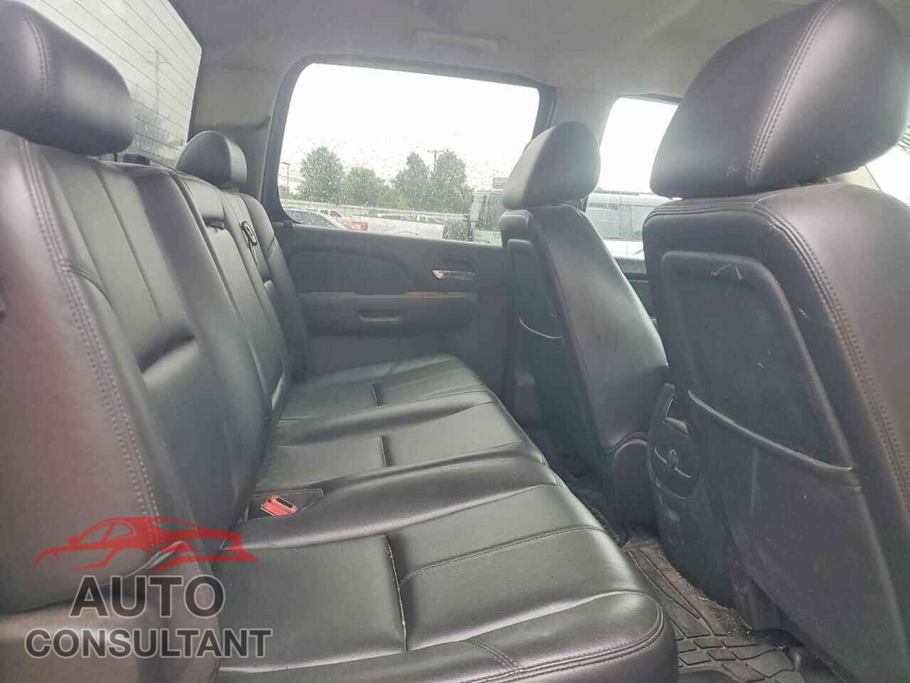 CHEVROLET SILVERADO 2011 - 1GCPKTE3XBF135225