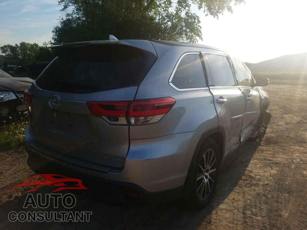 TOYOTA HIGHLANDER 2017 - 5TDJZRFH0HS358543