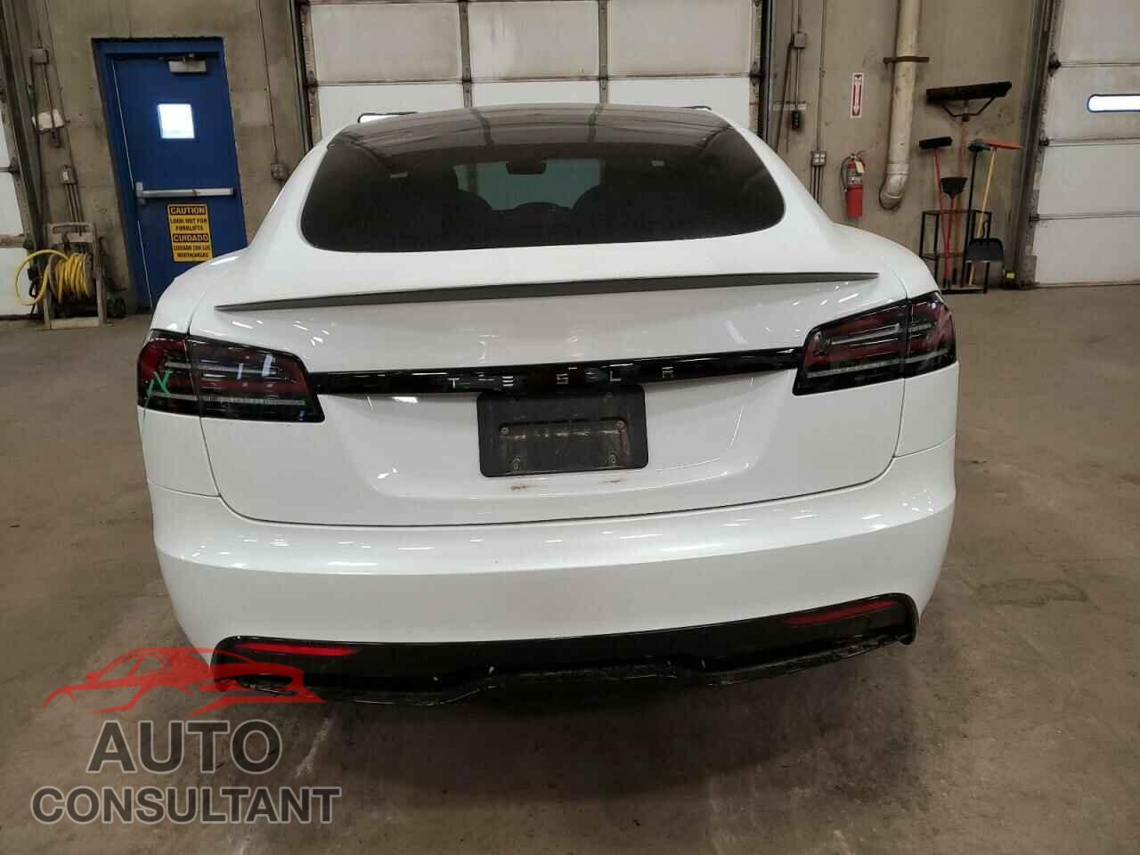 TESLA MODEL S 2023 - 5YJSA1E5XPF520265
