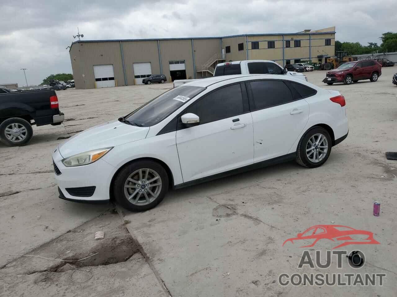 FORD FOCUS 2015 - 1FADP3F26FL351077