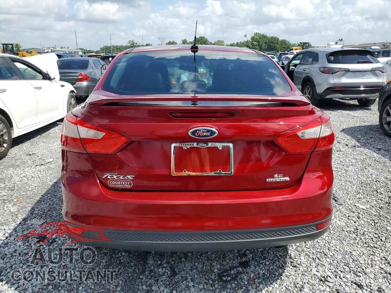 FORD FOCUS 2014 - 1FADP3F21EL203997