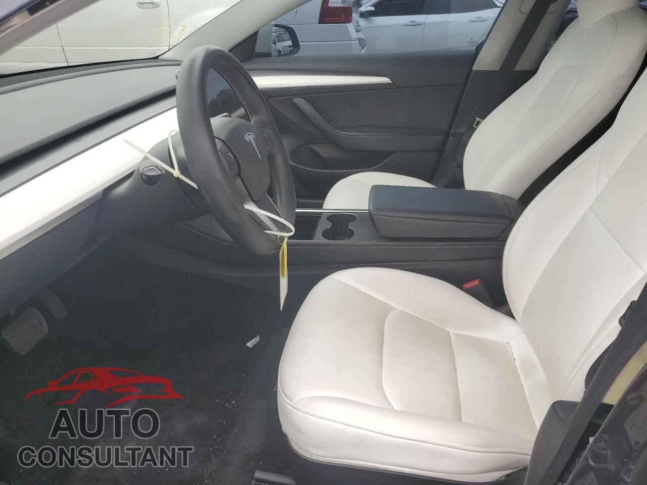 TESLA MODEL 3 2022 - 5YJ3E1EA5NF330893