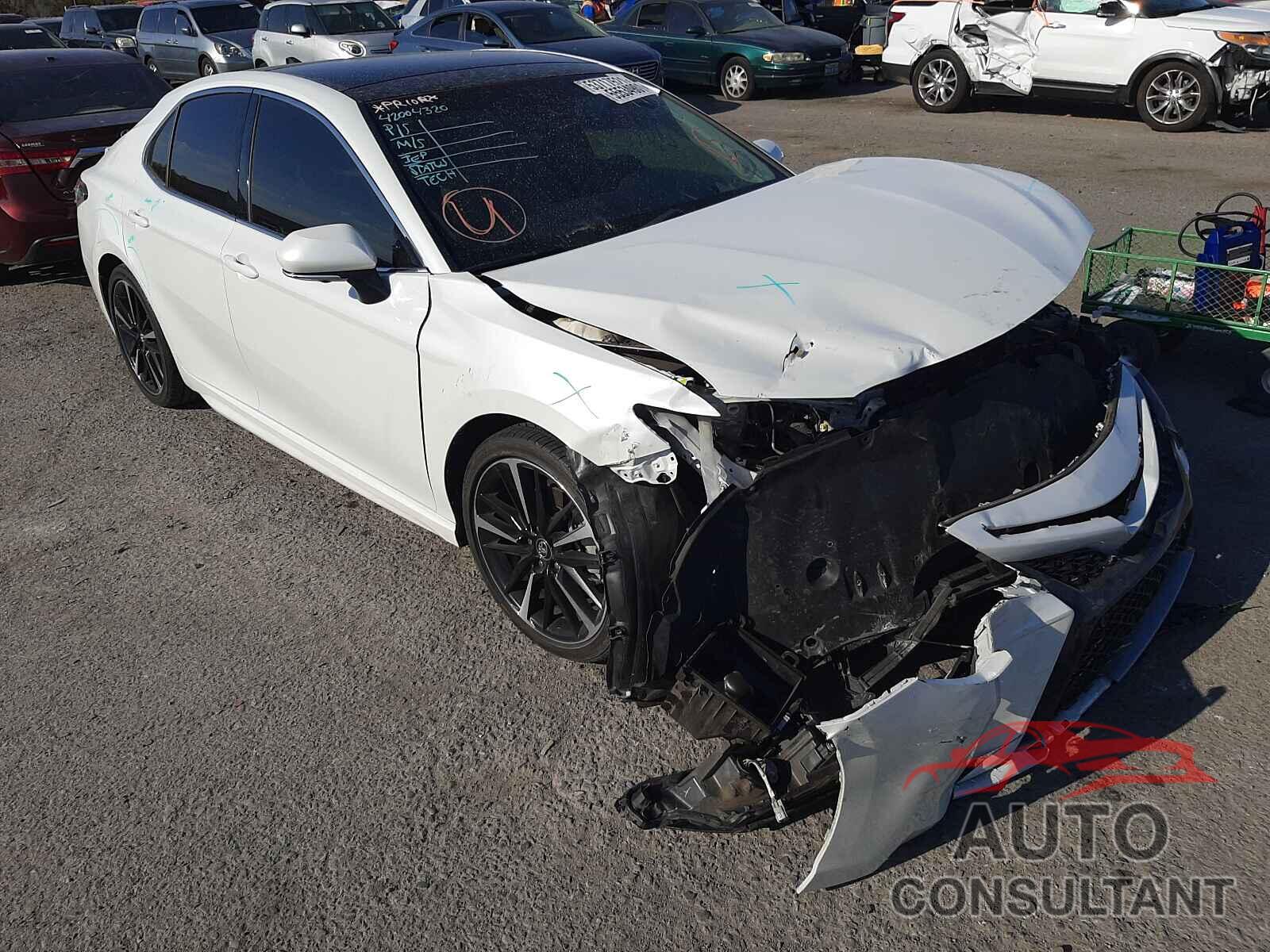 TOYOTA CAMRY 2018 - 4T1BZ1HK5JU005405