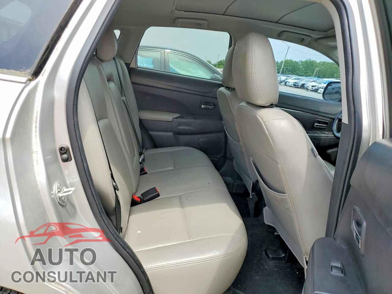MITSUBISHI OUTLANDER 2015 - 4A4AP4AU9FE015478