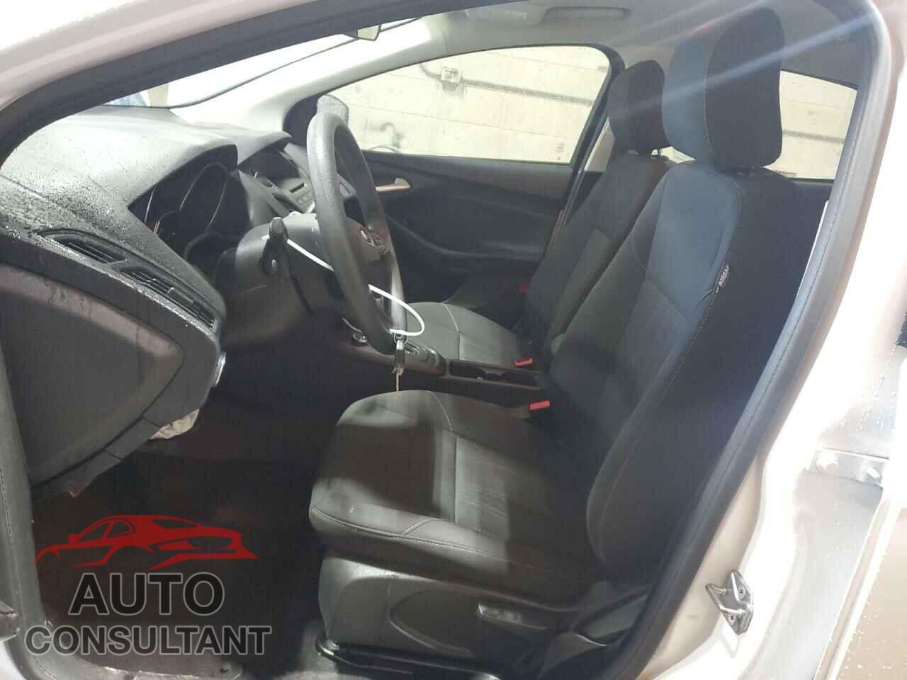 FORD FOCUS 2017 - 1FADP3K20HL277275