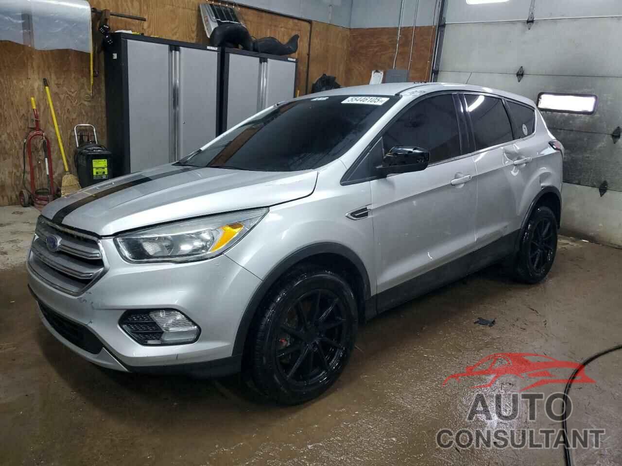 FORD ESCAPE 2017 - 1FMCU9GD7HUE71142