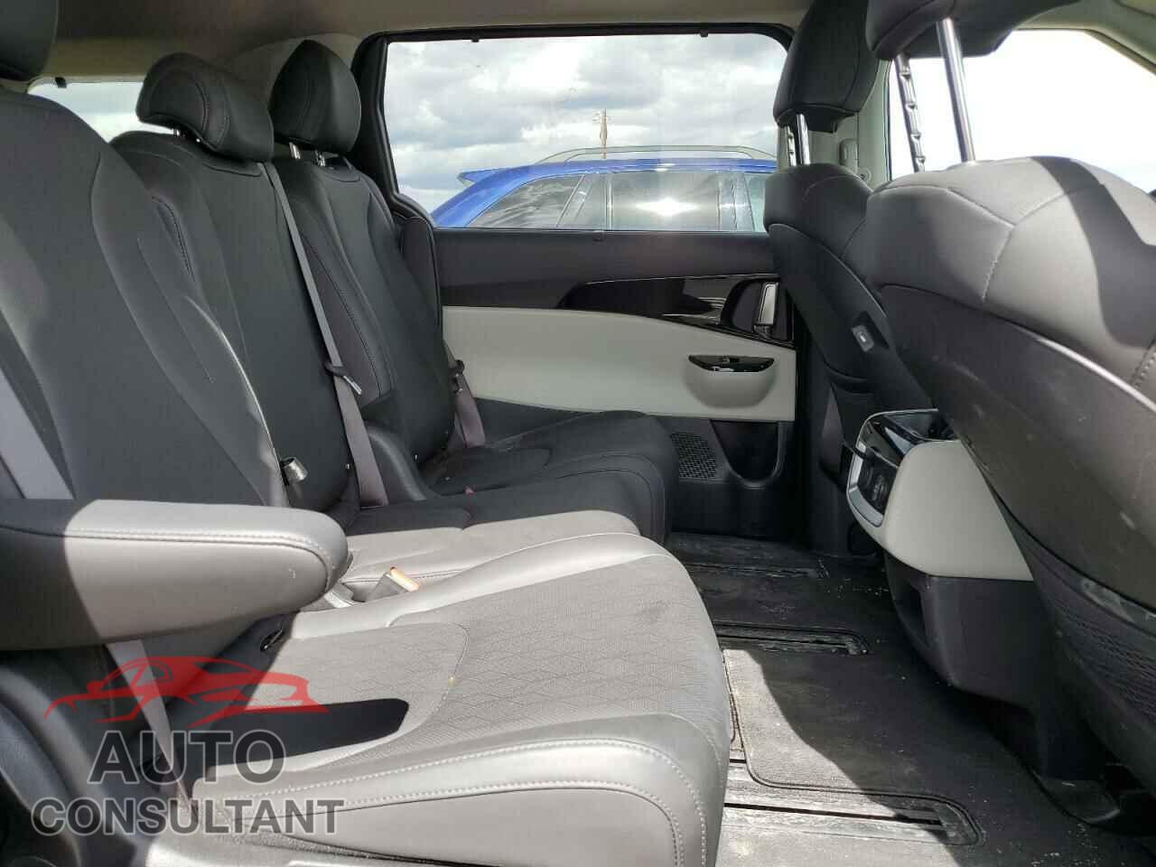 KIA CARNIVAL E 2024 - KNDNC5H33R6324322