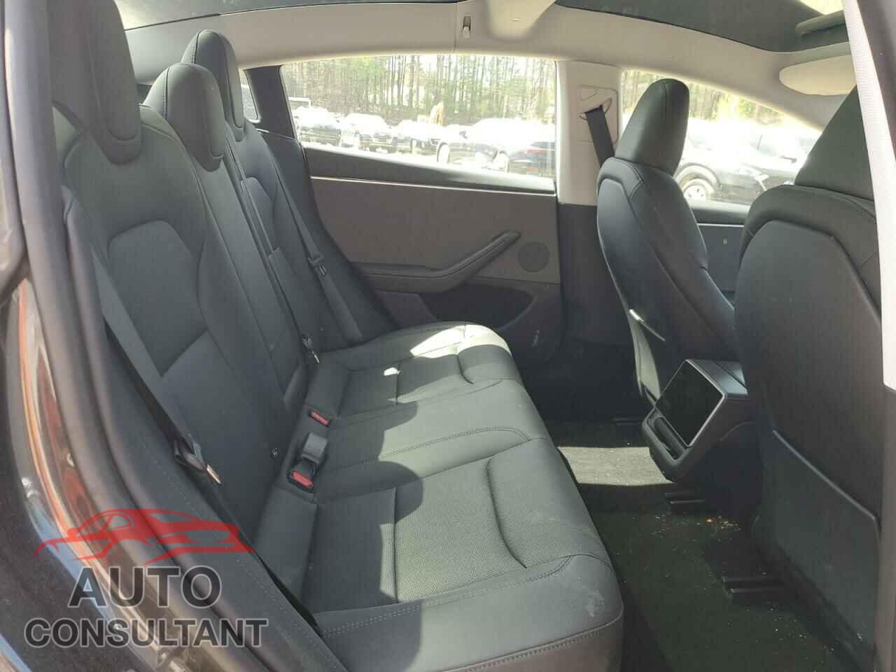 TESLA MODEL 3 2024 - 5YJ3E1EA8RF835932