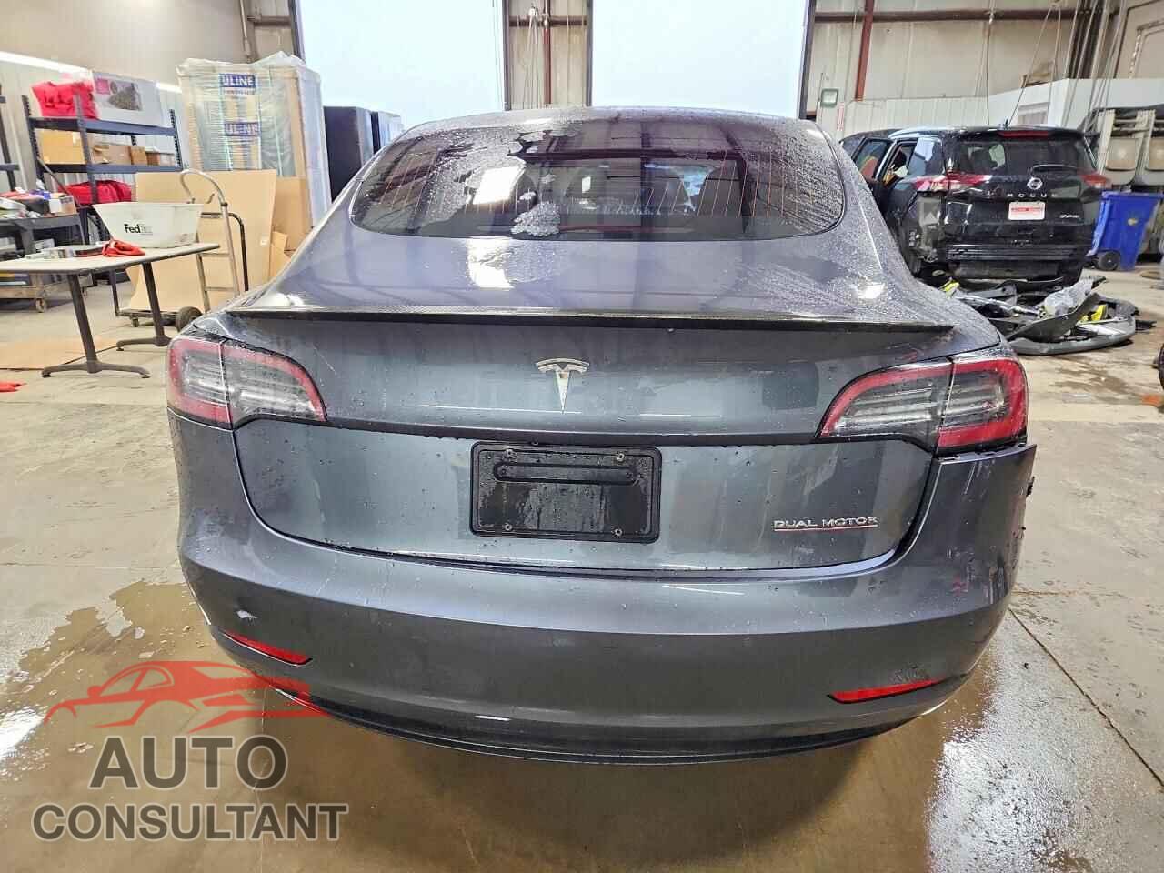 TESLA MODEL 3 2019 - 5YJ3E1EB0KF413507