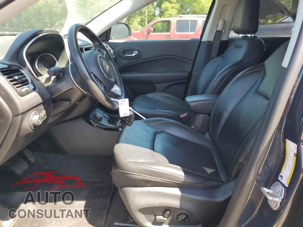 JEEP COMPASS 2018 - 3C4NJDCB6JT329085