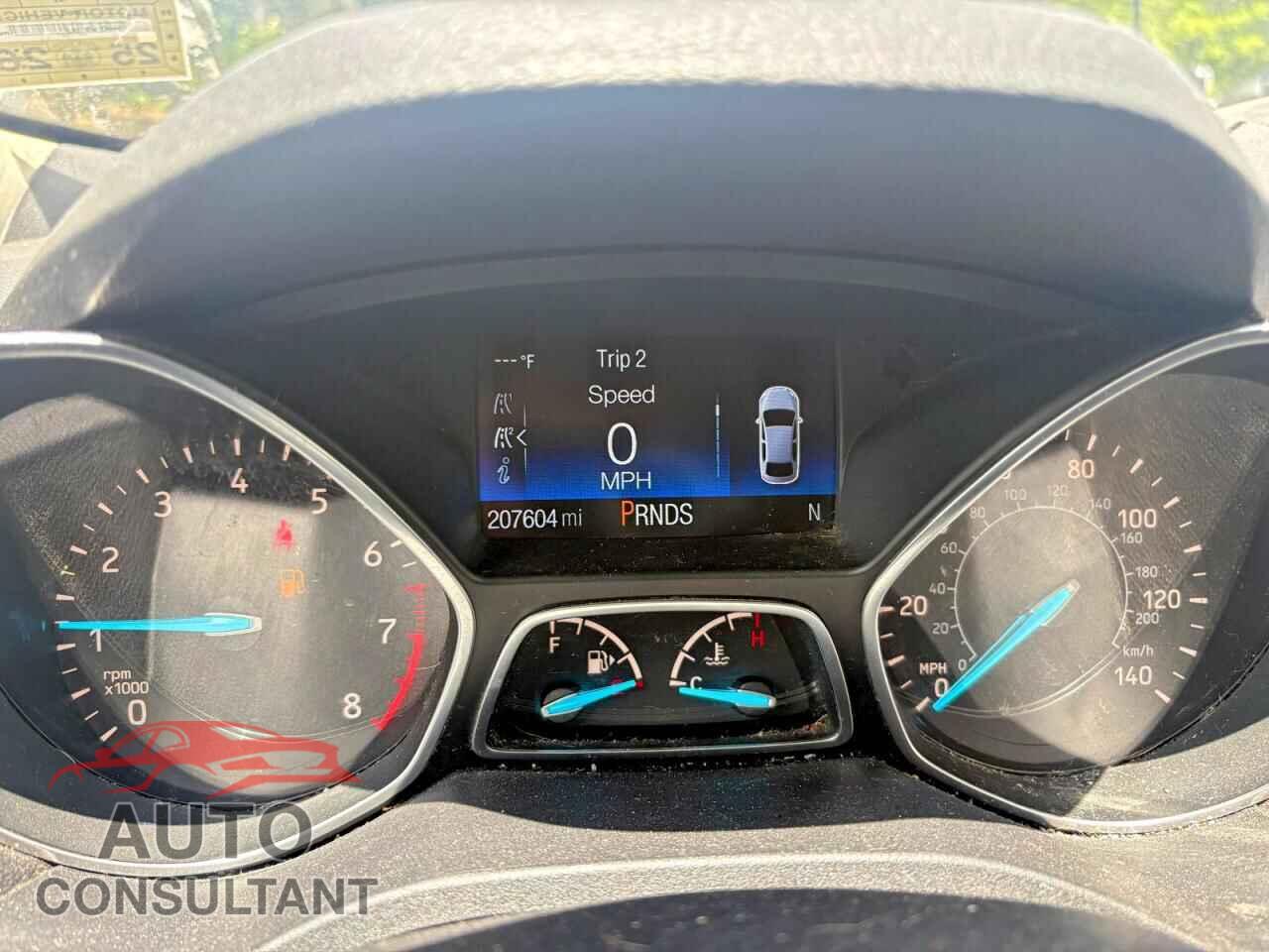 FORD ESCAPE 2017 - 1FMCU9G97HUB66882