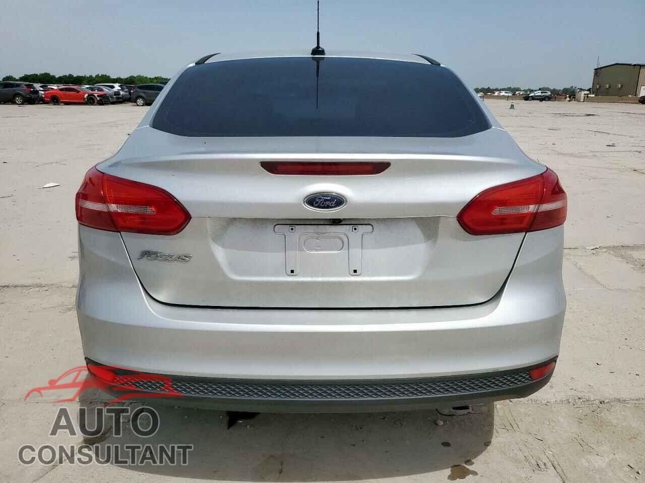 FORD FOCUS 2017 - 1FADP3E20HL219419