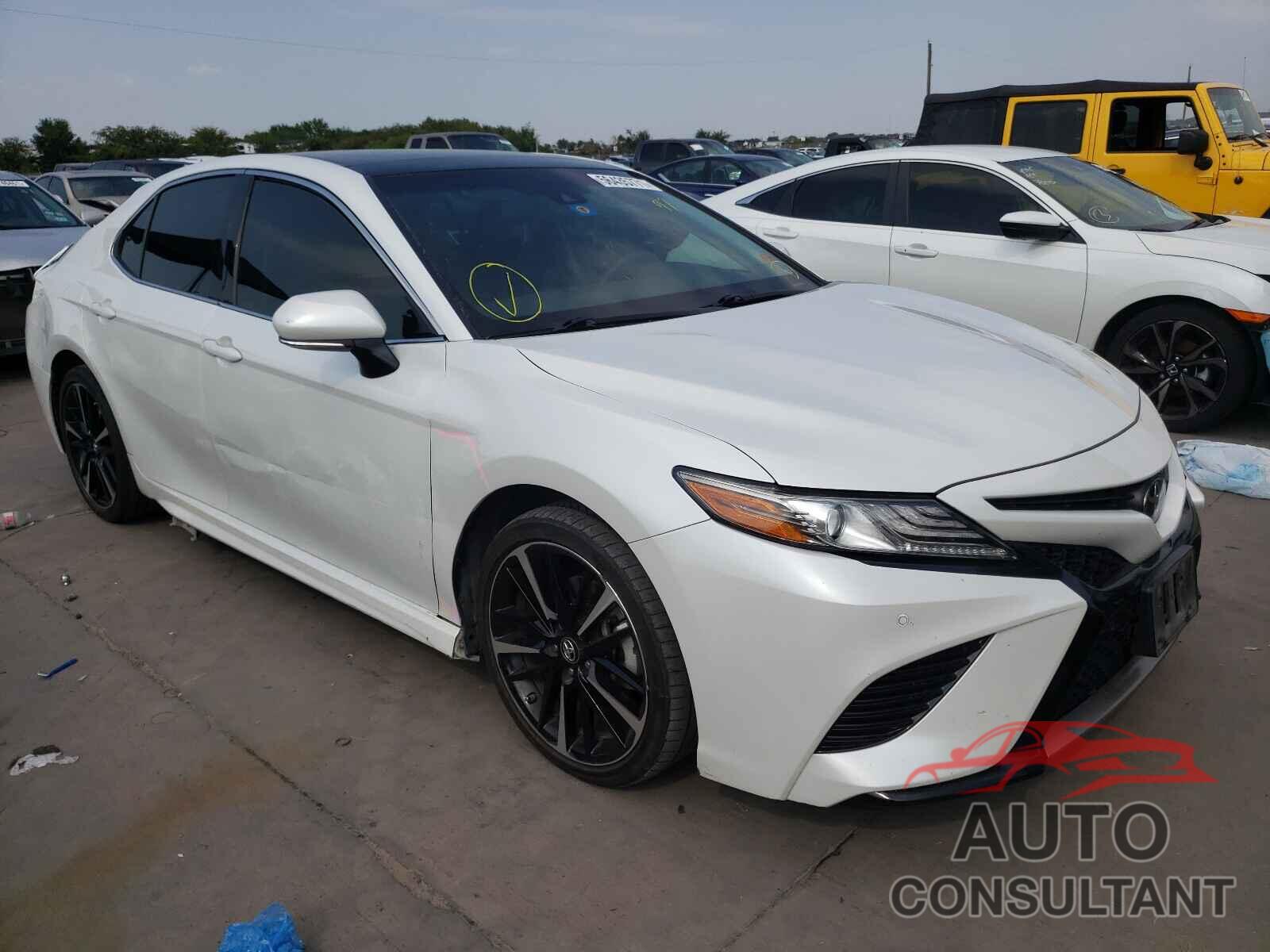 TOYOTA CAMRY 2018 - 4T1B61HK0JU131826