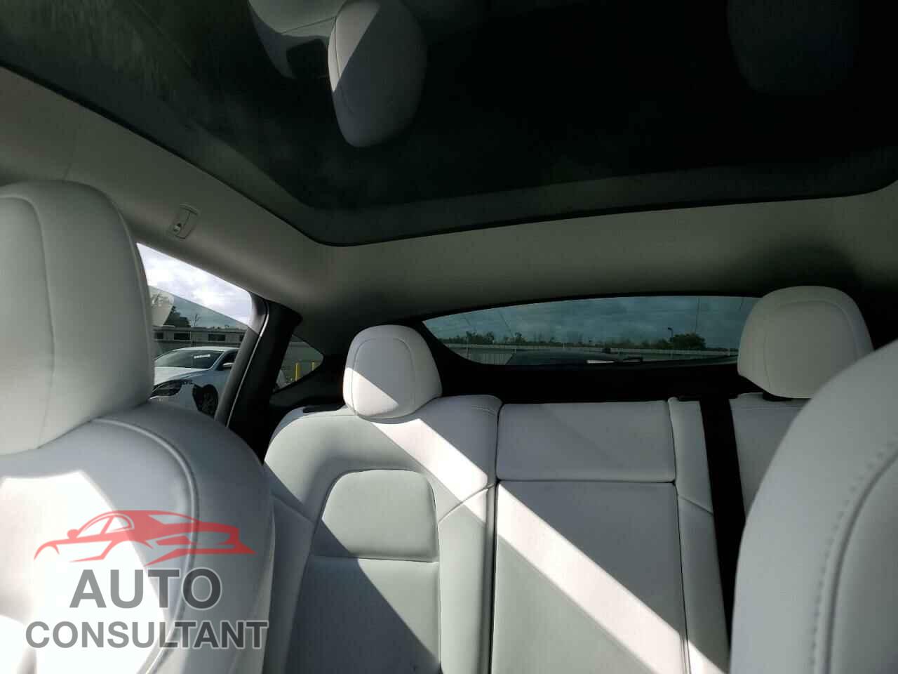 TESLA MODEL Y 2023 - 7SAYGDEE6PF625897