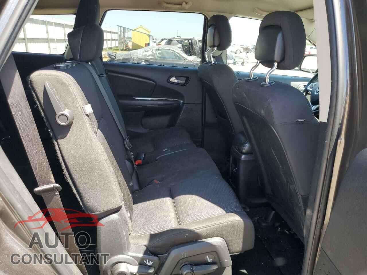 DODGE JOURNEY 2017 - 3C4PDCBB6HT677829