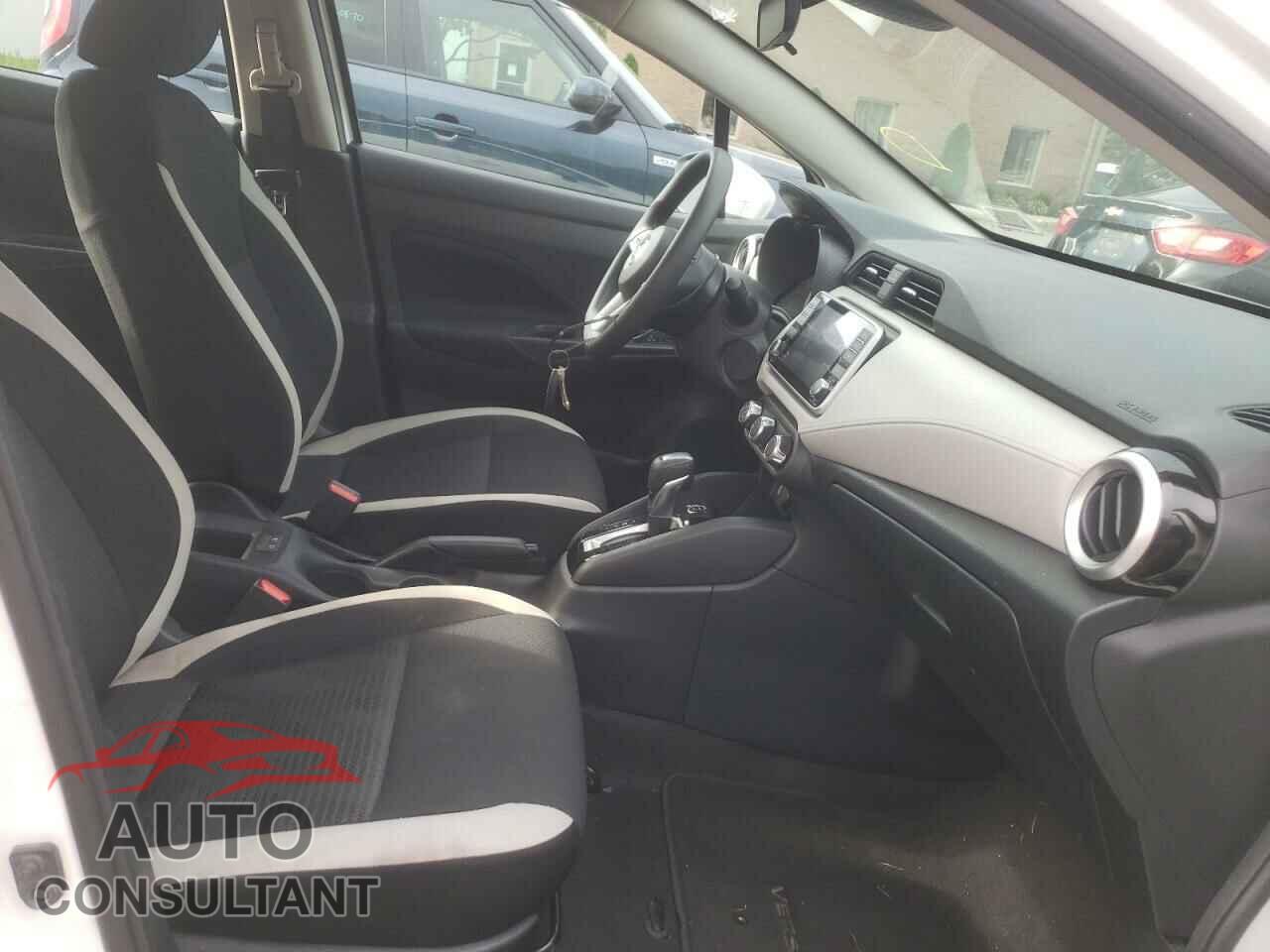 NISSAN VERSA 2021 - 3N1CN8EV2ML879255