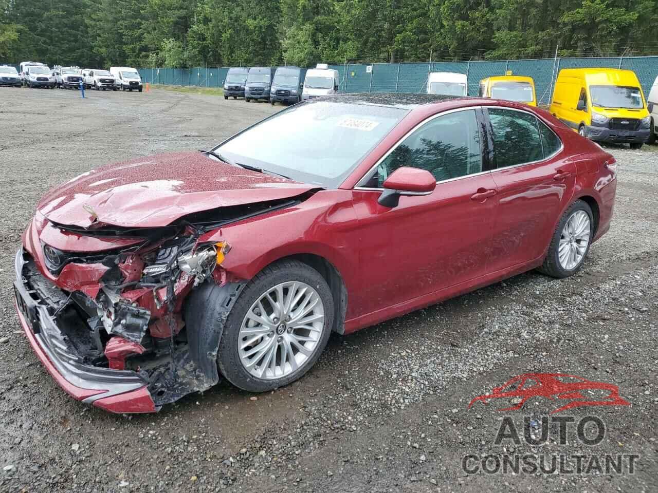 TOYOTA CAMRY 2018 - 4T1B11HK7JU504164