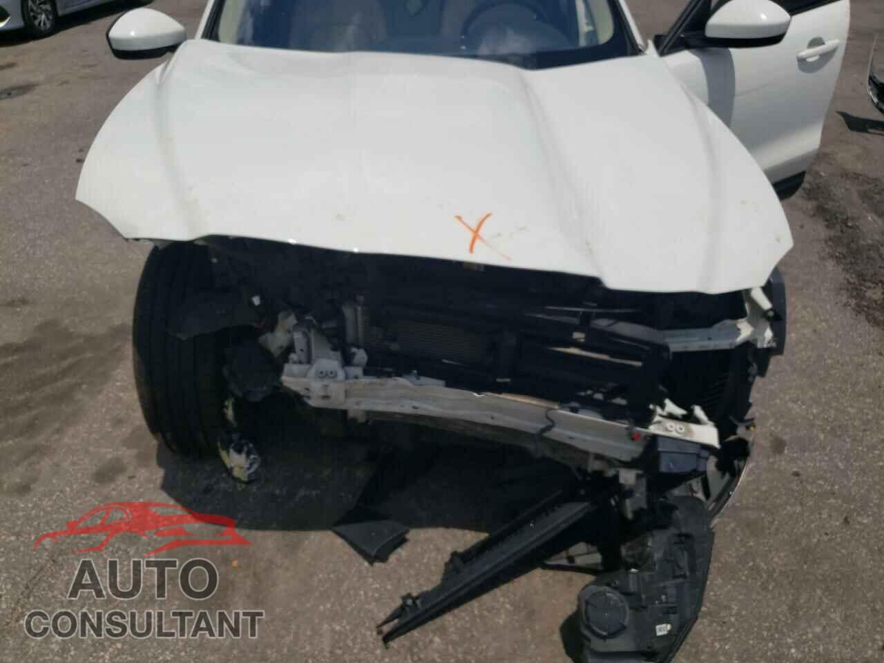 JAGUAR F-PACE 2017 - SADCJ2BV0HA098004