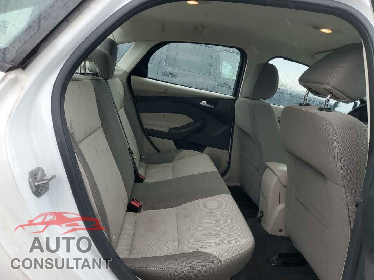 FORD FOCUS 2014 - 1FADP3F29EL219056
