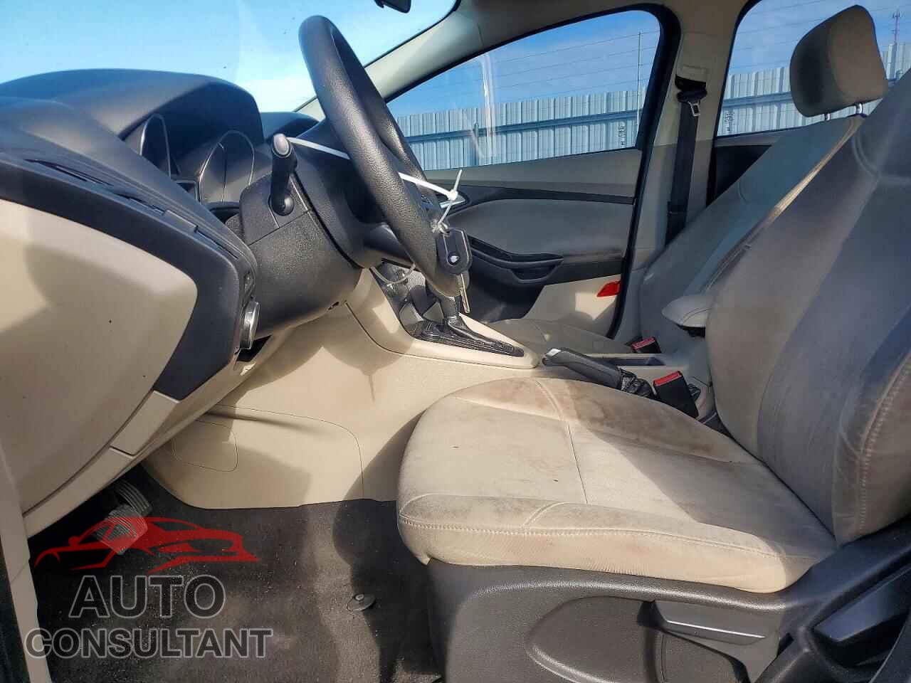 FORD FOCUS 2017 - 1FADP3K21HL231244