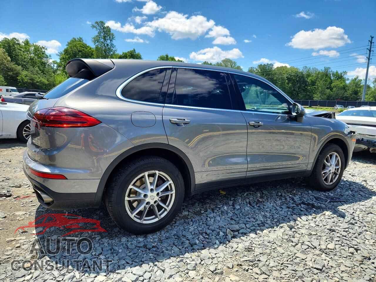 PORSCHE CAYENNE 2017 - WP1AA2A27HKA89416