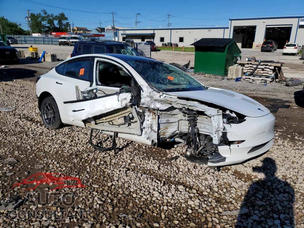 TESLA MODEL 3 2022 - 5YJ3E1EB0NF180541