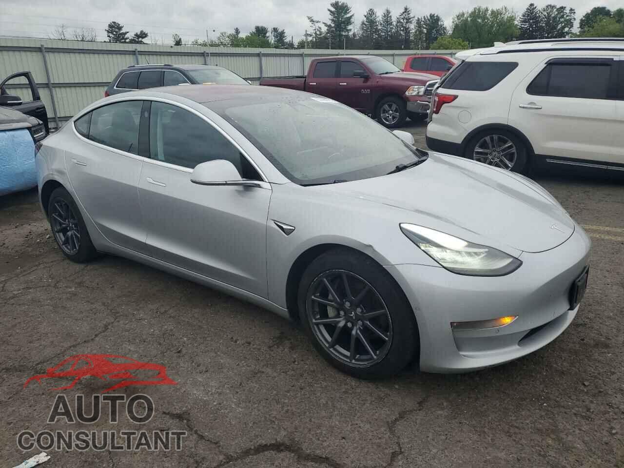 TESLA MODEL 3 2018 - 5YJ3E1EA3JF038024