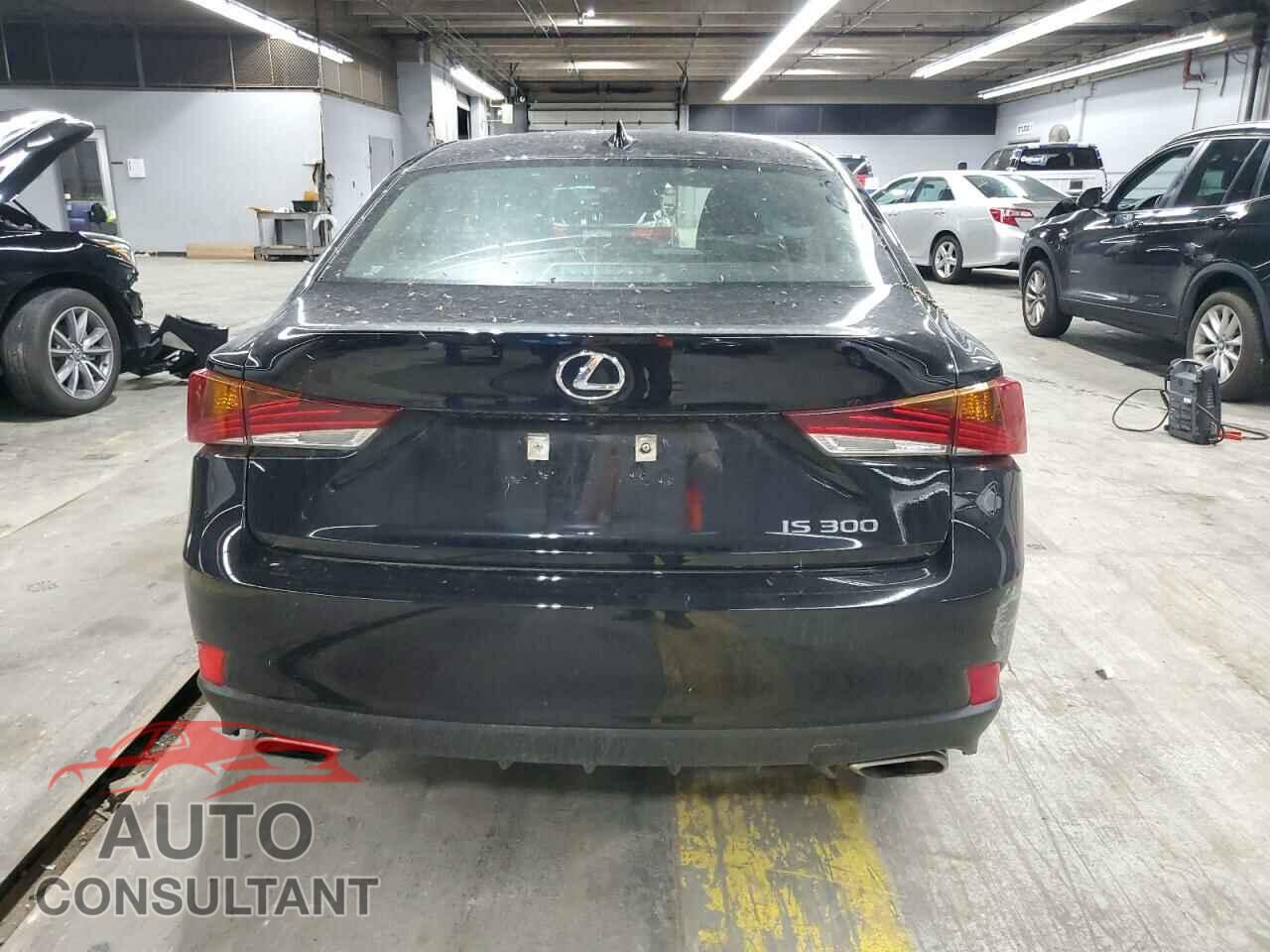 LEXUS IS 2018 - JTHBA1D27J5062795