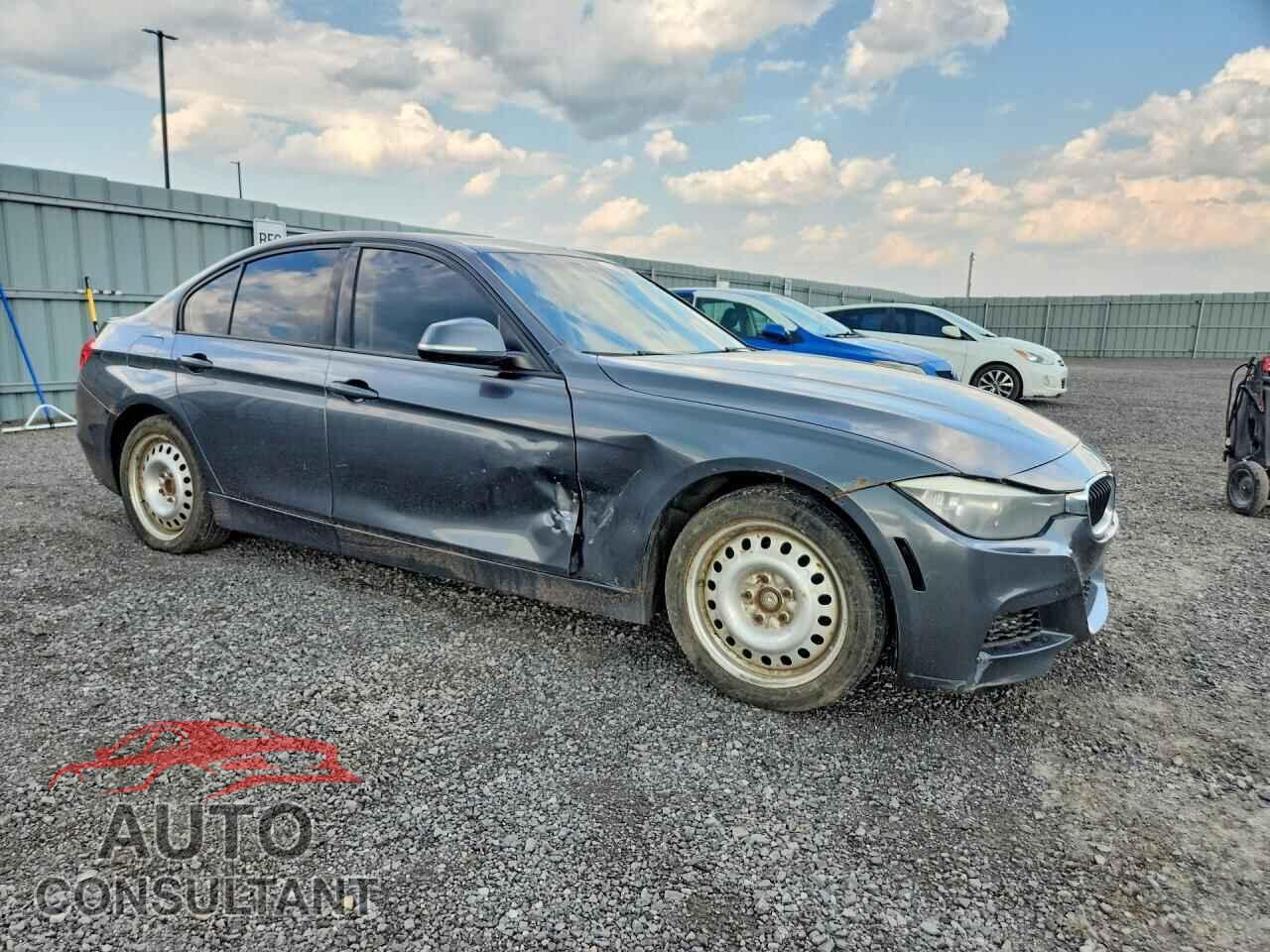 BMW 3 SERIES 2013 - WBA3C3C51DF978746