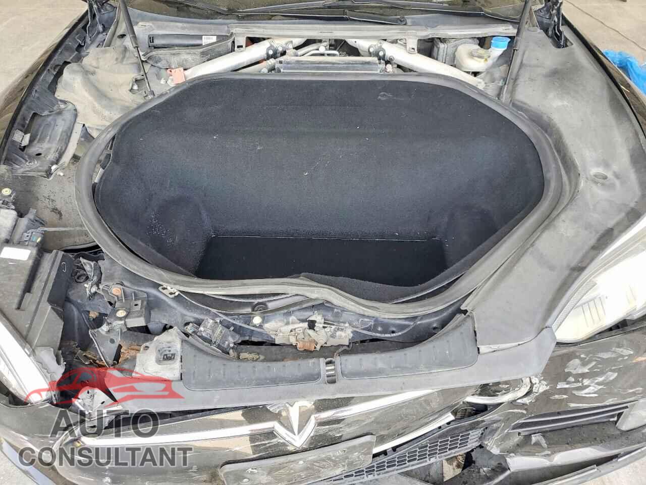 TESLA MODEL S 2015 - 5YJSA1E28FF109287