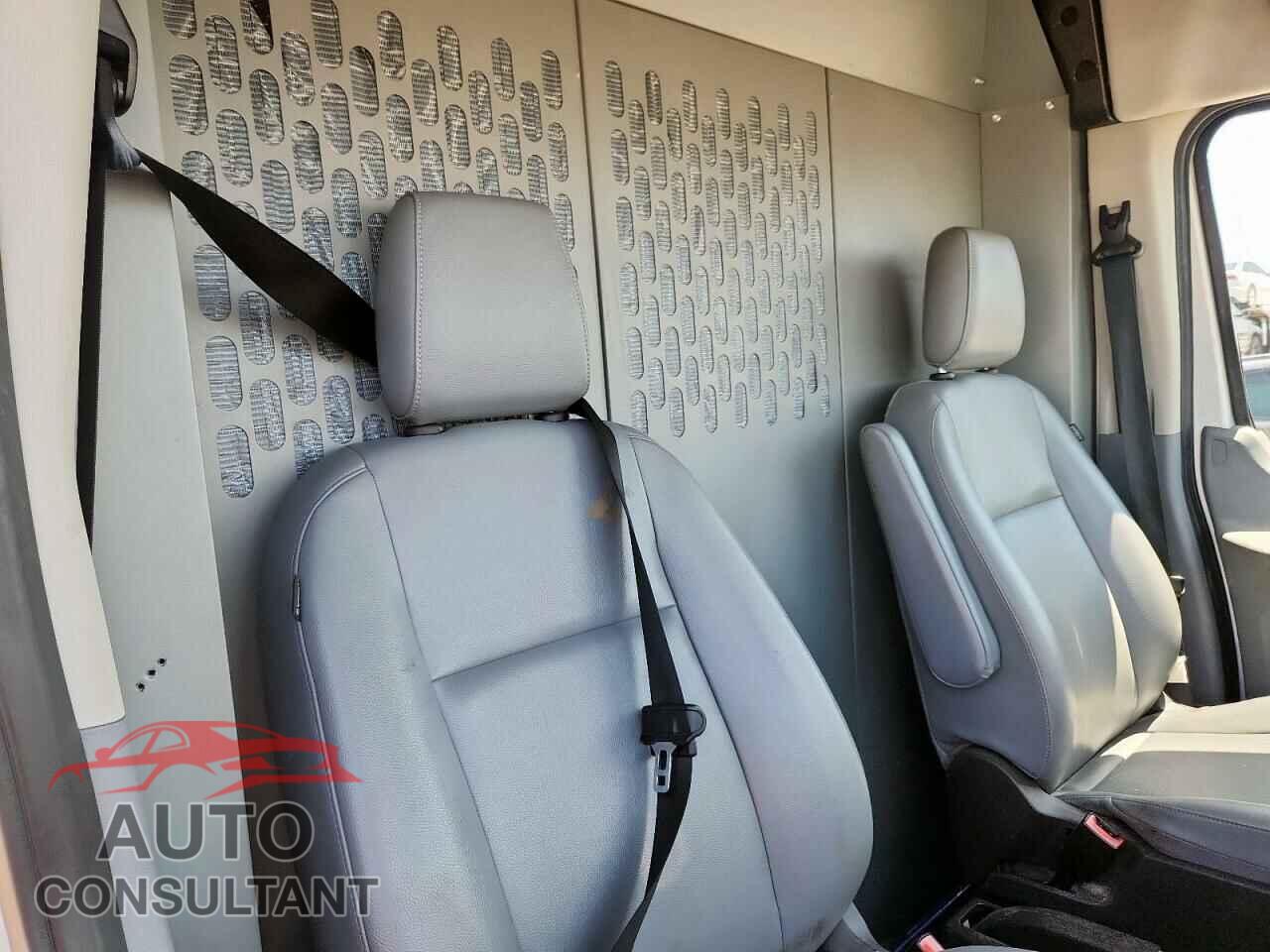 FORD TRANSIT 2018 - 1FTYR2XG5JKB53423