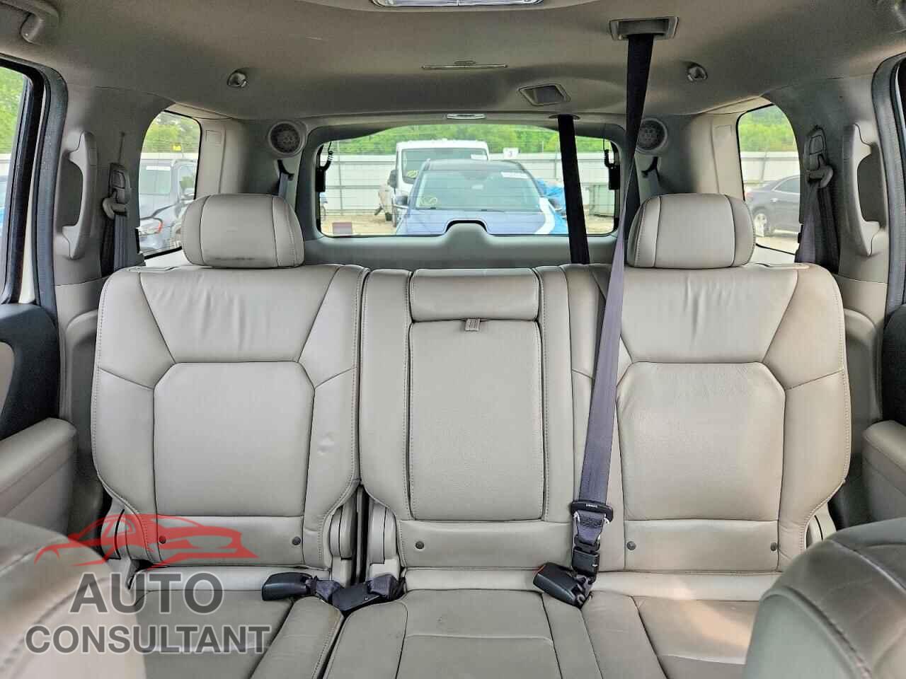 HONDA PILOT 2011 - 5FNYF4H61BB096713
