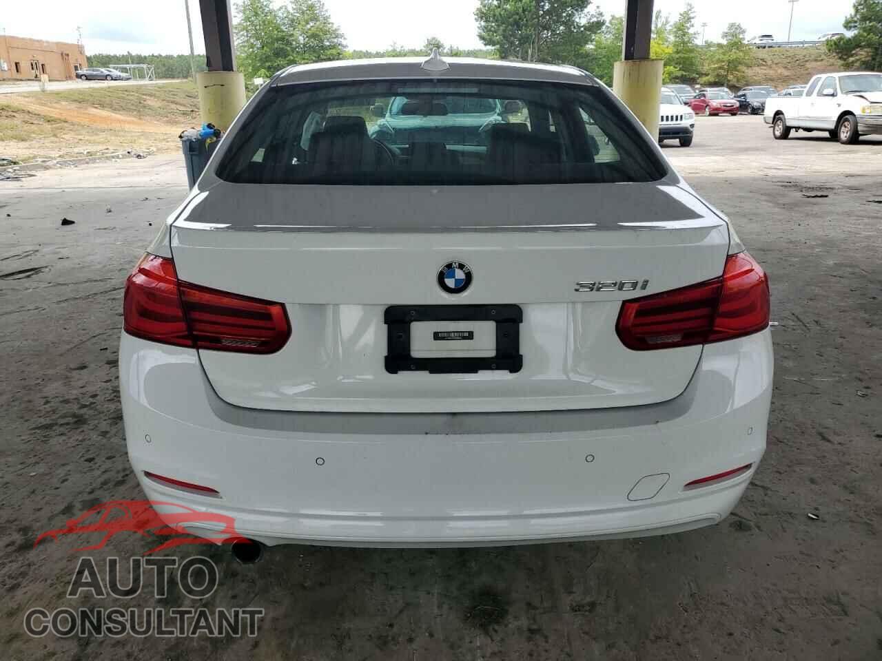 BMW 3 SERIES 2017 - WBA8A9C37HK864535