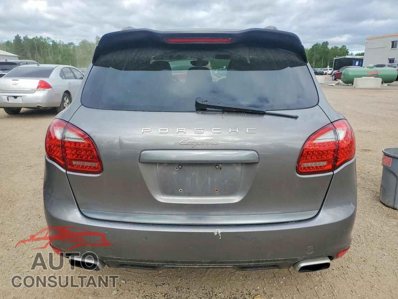 PORSCHE CAYENNE 2013 - WP1AA2A25DLA08448