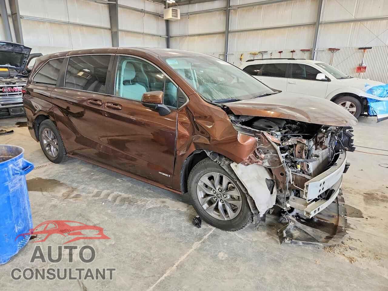TOYOTA SIENNA 2021 - 5TDKSKFC5MS034082
