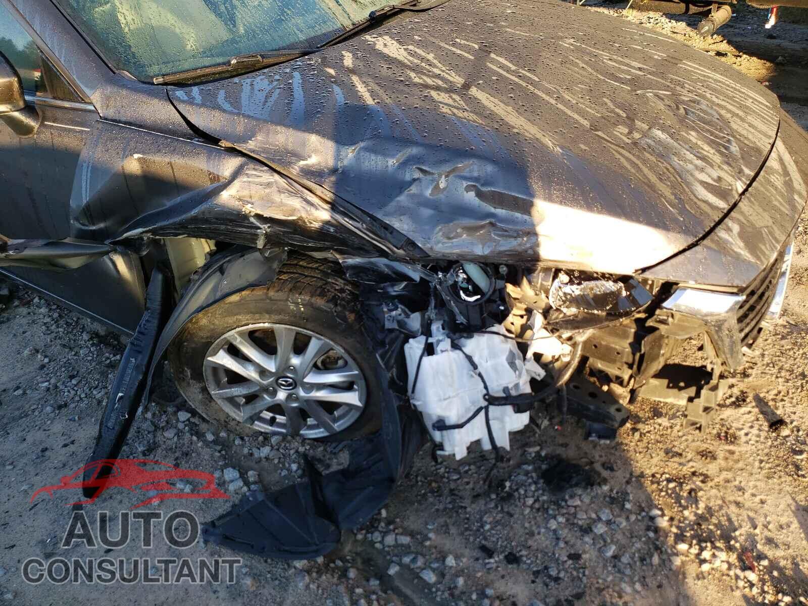 MAZDA 3 2017 - 3MZBN1U73HM102437