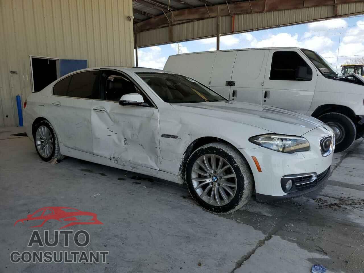 BMW 5 SERIES 2015 - WBA5A5C59FD515178
