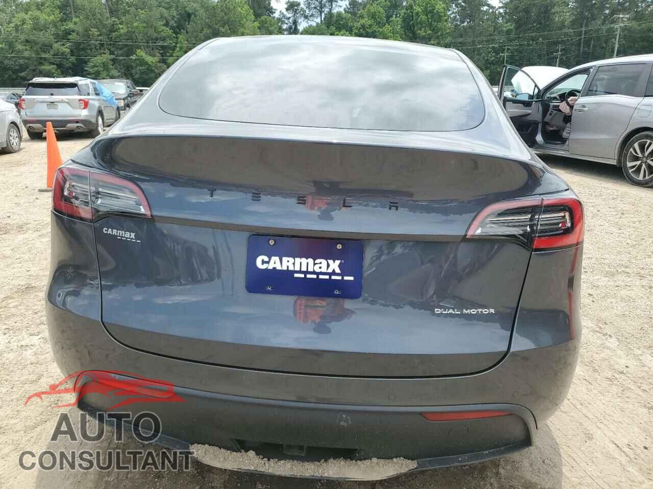 TESLA MODEL Y 2021 - 5YJYGAEEXMF130982