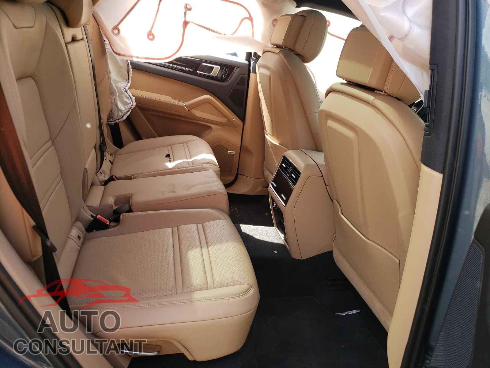 PORSCHE CAYENNE 2019 - WP1AA2AY3KDA11277