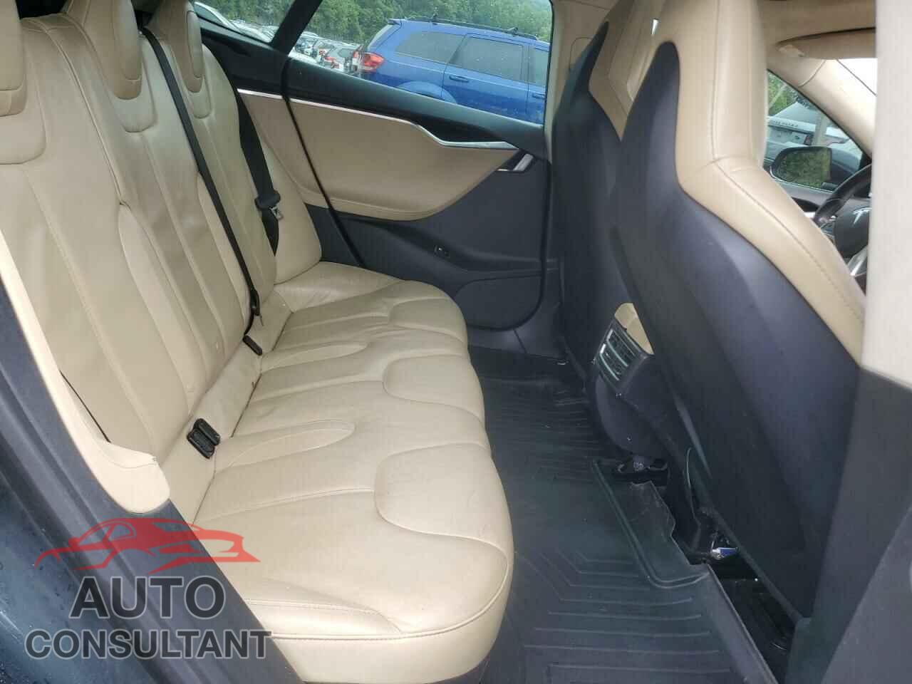 TESLA MODEL S 2013 - 5YJSA1CG2DFP20430