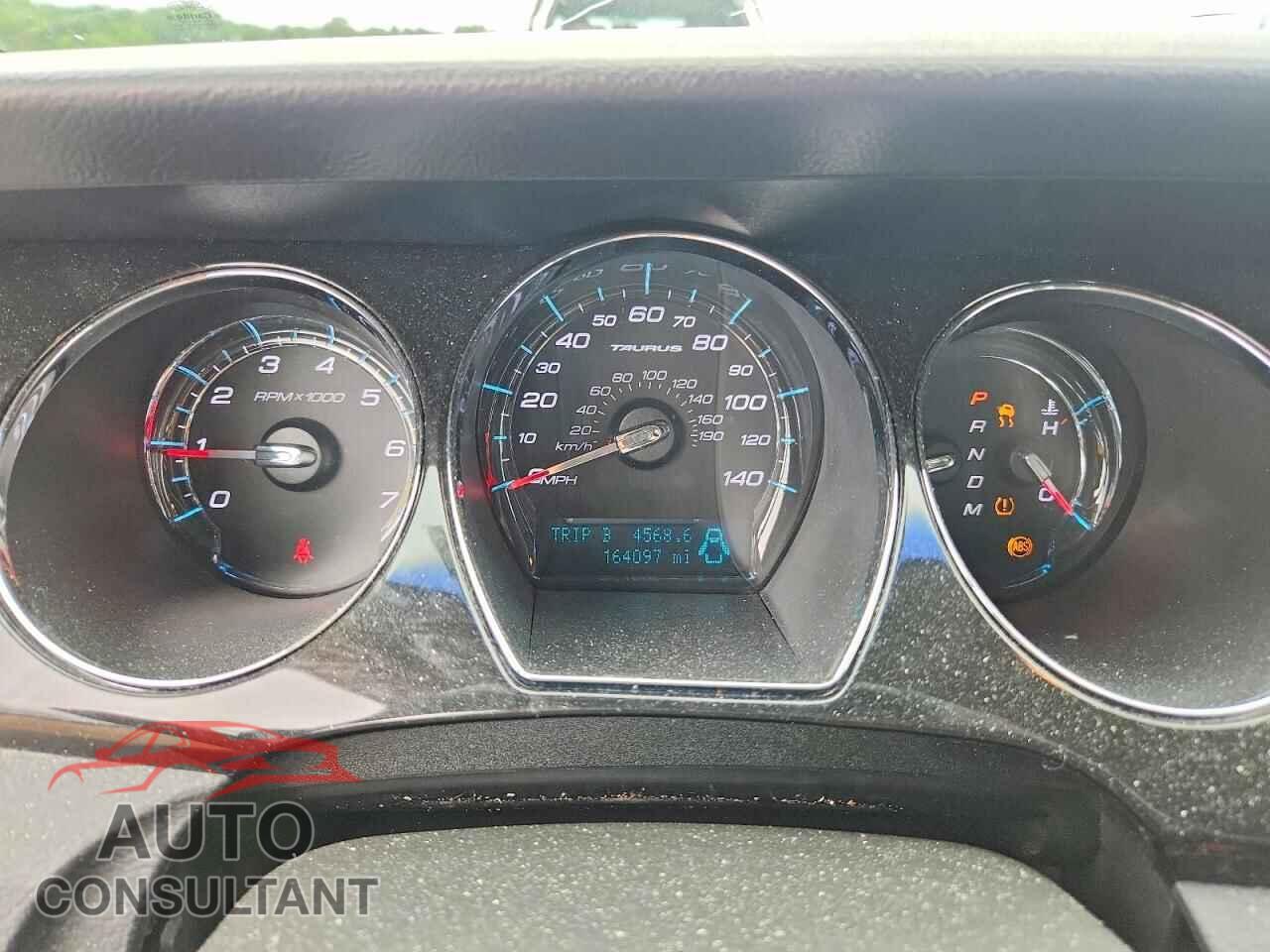 FORD TAURUS 2011 - 1FAHP2FW4BG170108