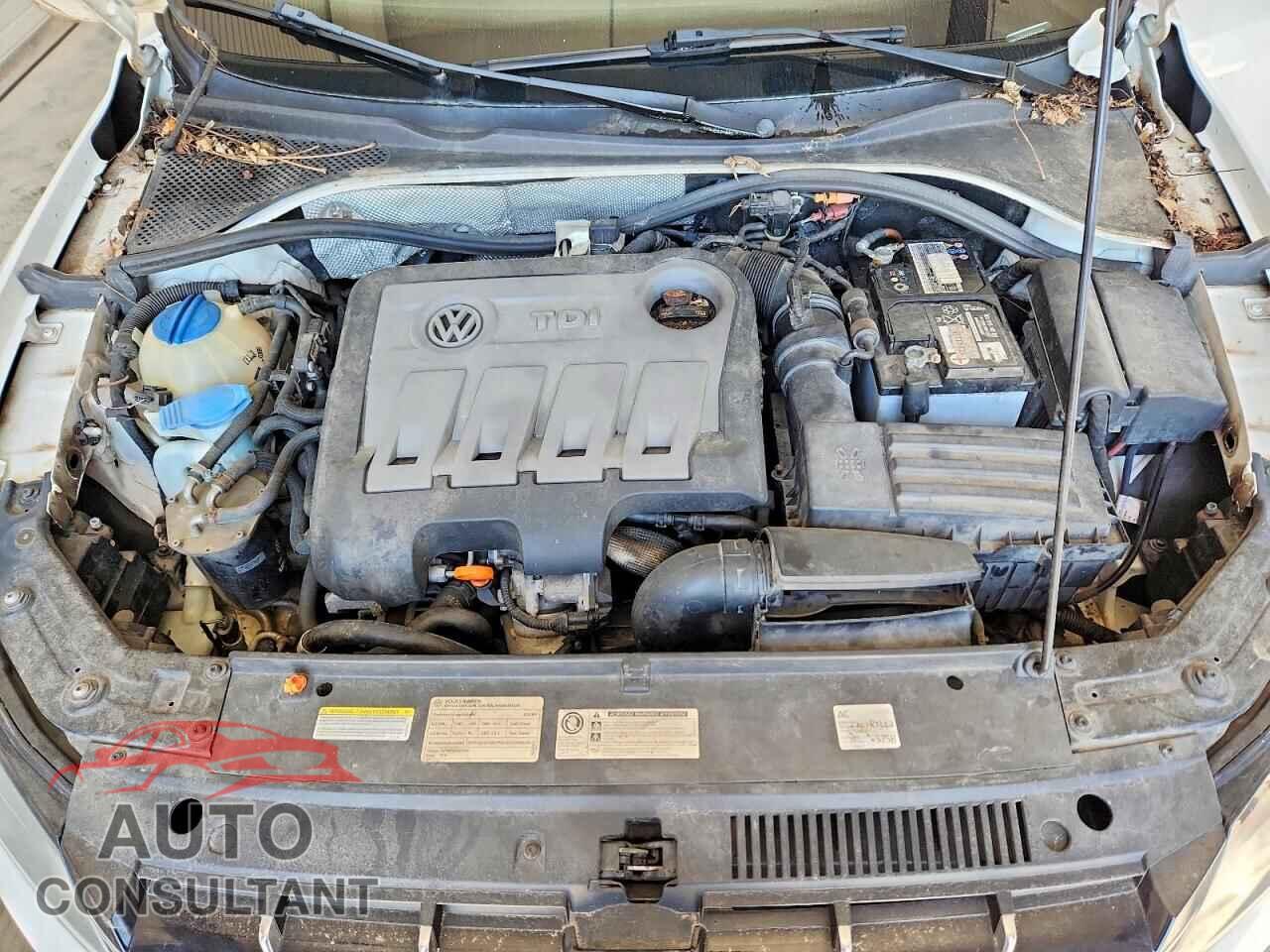 VOLKSWAGEN PASSAT 2012 - 1VWCN7A31CC041155